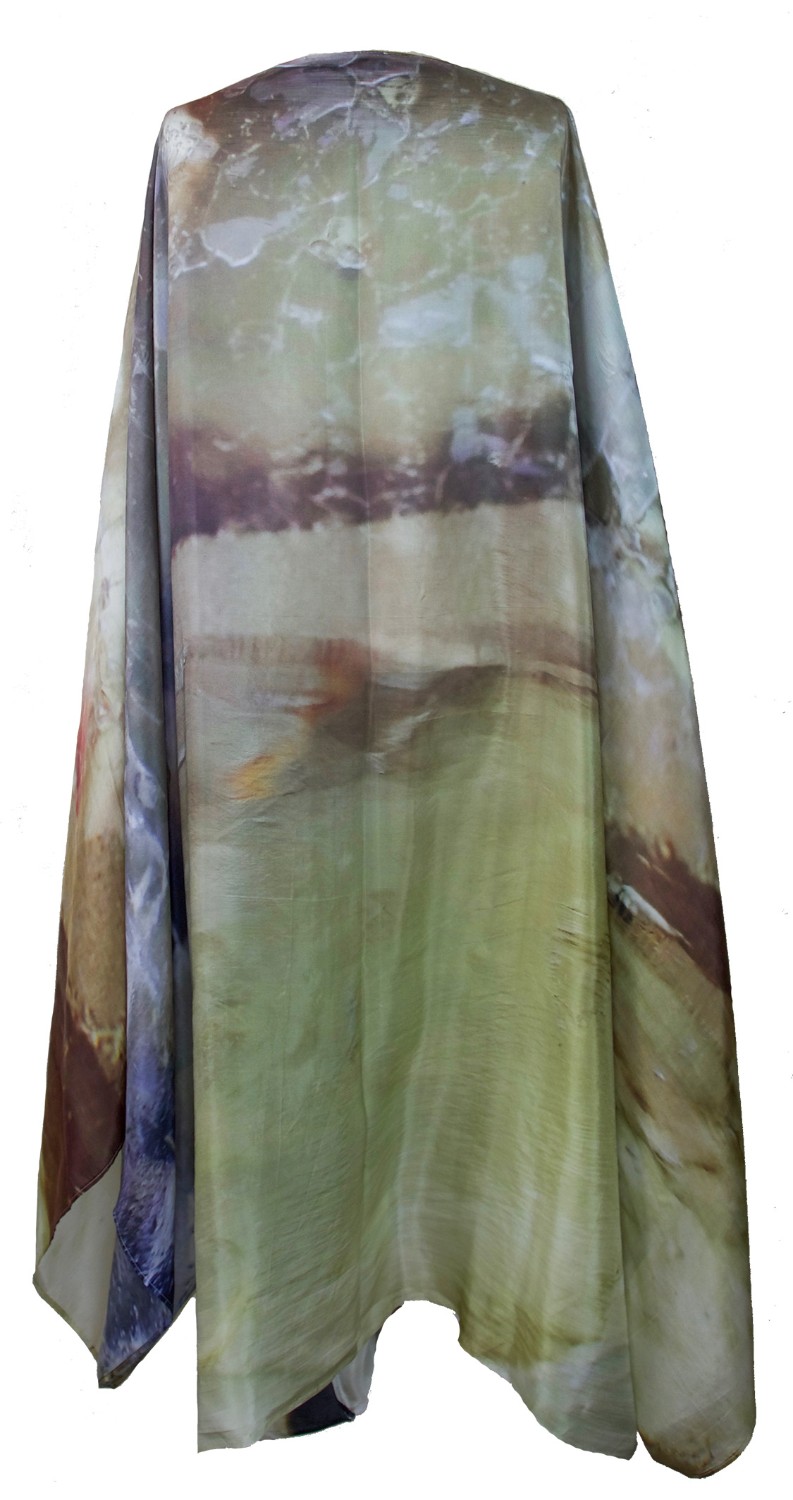 shop Maria Calderara  Abiti: Abito lungo Maria Calderara, tipo kimono, con due modalità per mettere le braccia, stampa digitale.

Composizione: 100% seta. number 972