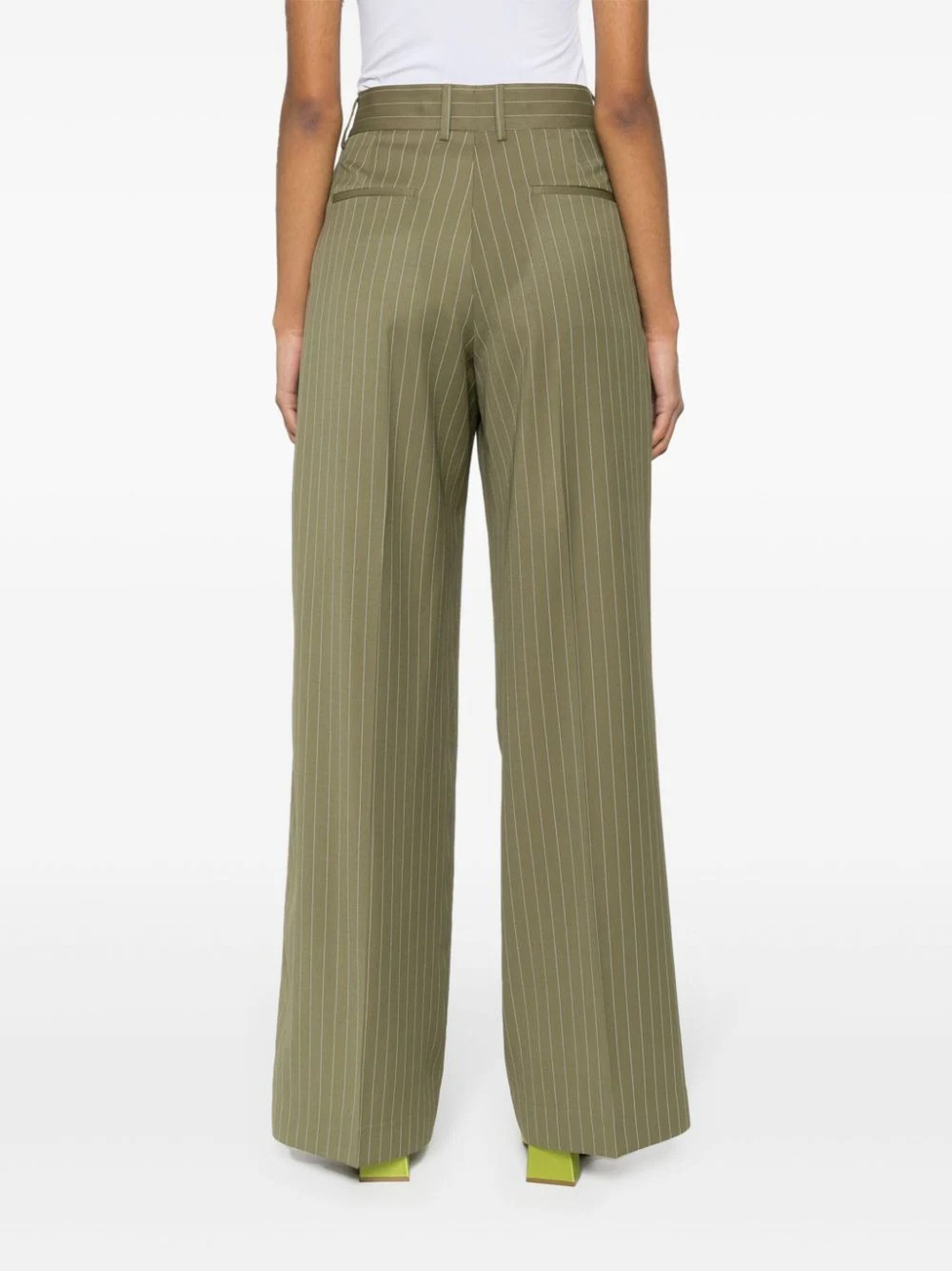 shop MSGM  Pantaloni: Pantaloni MSGM, modello dritto, vita alta, tasche laterali e posteriori, in fresco di lana, gessato.

Composizione: 100% lana. number 2686