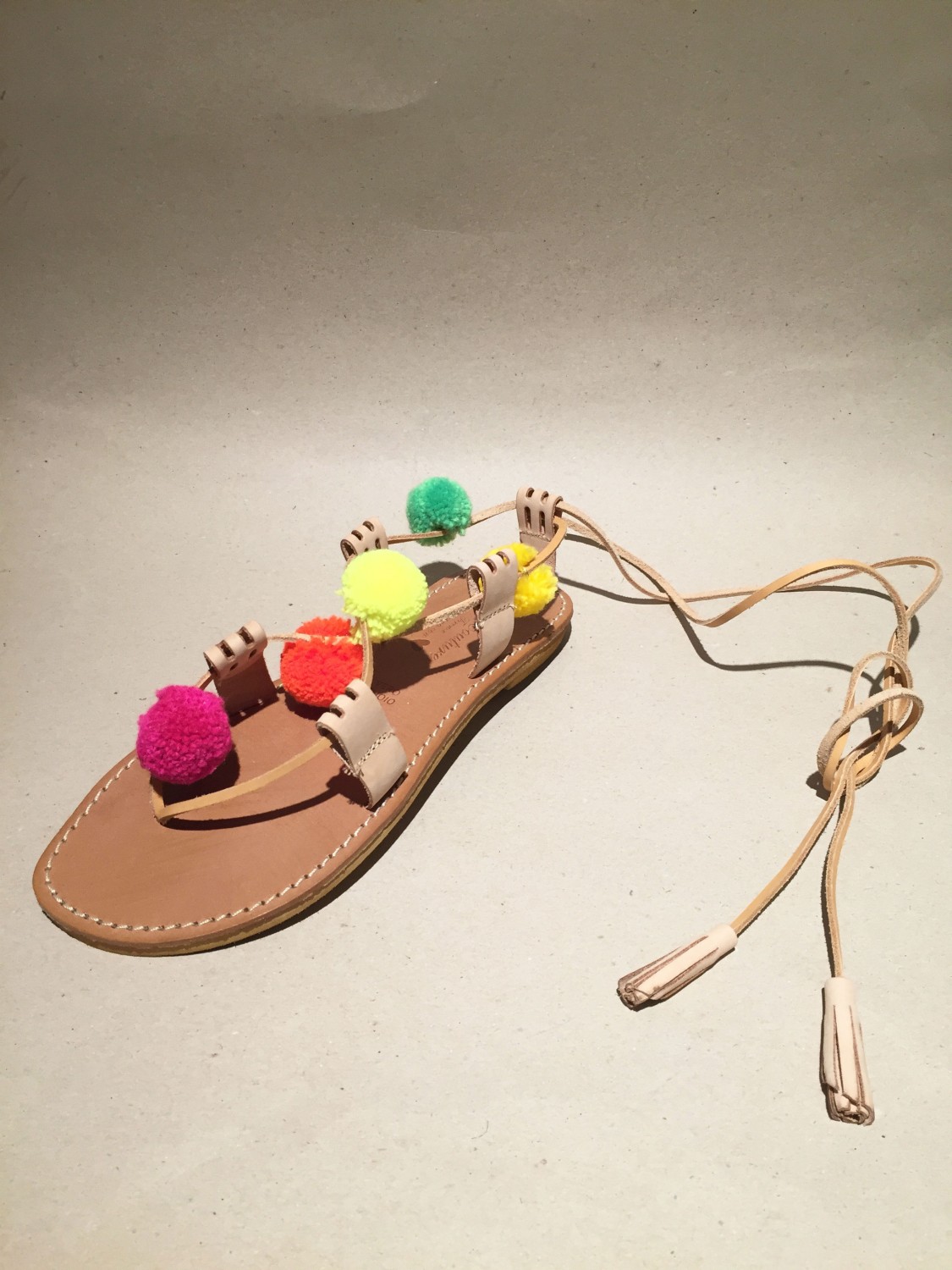 shop Gia Couture Sales Scarpe: Sandali Gia Couture in pelle con pom-pom e allacciati alla schiava. number 724