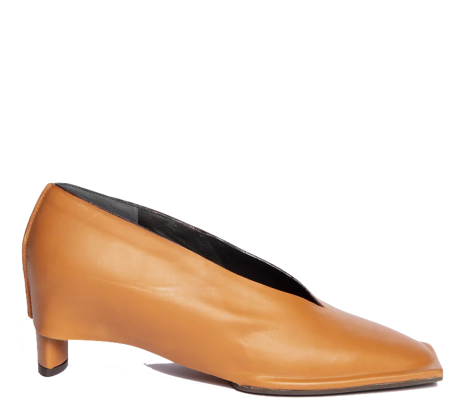 Shop Del Carlo Saldi Scarpe: Scarpe Del Carlo, tacco, punta squadrata, un unico pezzo di pelle. 

Composizione: 100% pelle.
Tacco: 5 cm.
